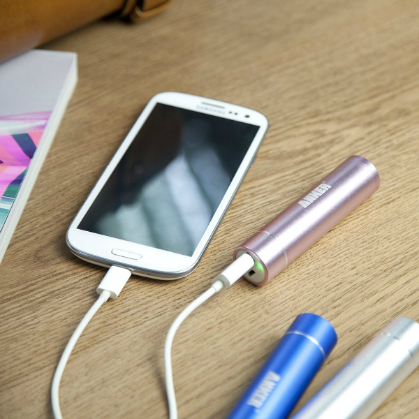 Anker Astro迷你手机充电器