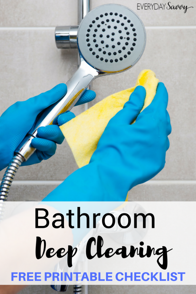 这个月我们都在关注如何深度清洁浴室。包括了一个任务列表和一个免费的浴室可打印深度清洁。