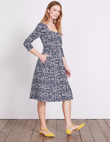 看看我们最喜欢的Mini Boden & Boden秋季服装吧。独特的，高品质的英国妇女和儿童服装。加上优惠券代码保存。